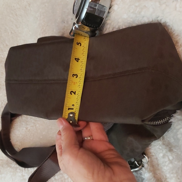 BAGGALLINI CROSS BODY or over the arm PURSE. LOTS OF COMPARTMENTS & STYLE! - Picture 15 of 15